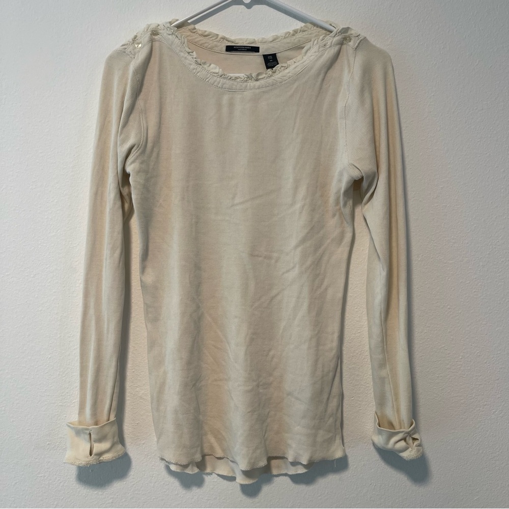 Women’s white long sleeve shirt